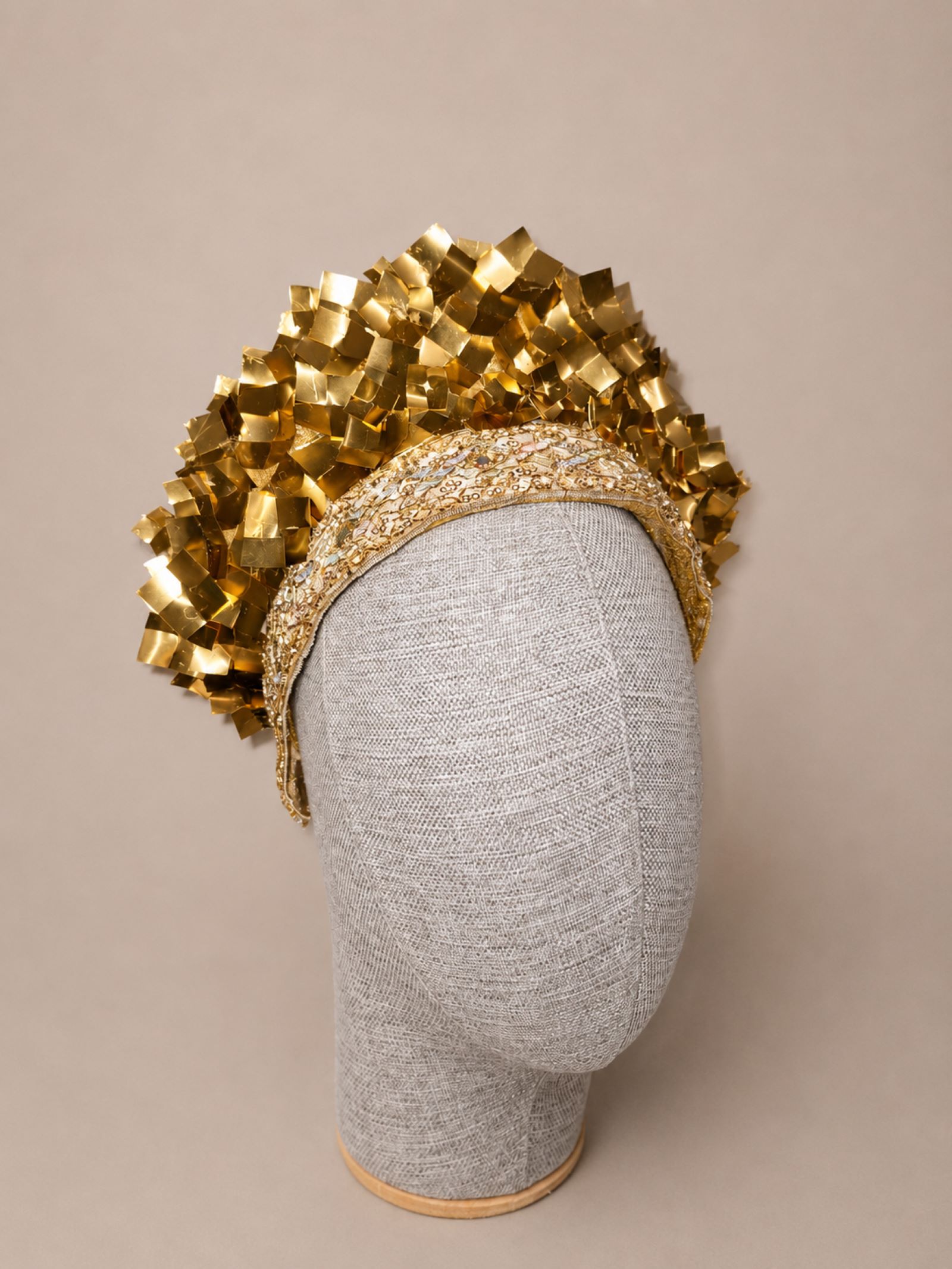 Radiant Aurelia Crown - Görsel 2