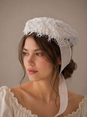 Lace Windflower Fascinator